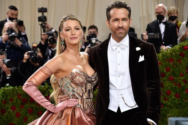 What is Blake Lively Net Worth?